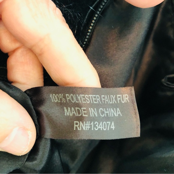 Black Faux Fur Shoulder Crossbody Bag & Warm Winter Muff with Detachable Strap - Picture 5 of 12